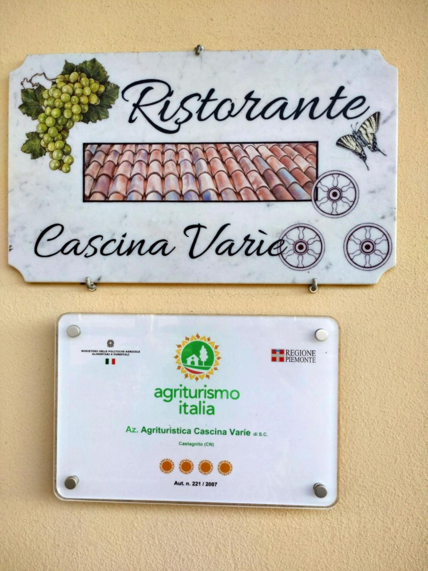 Agriturismo Cascina Varie Castagnito Bagian luar foto