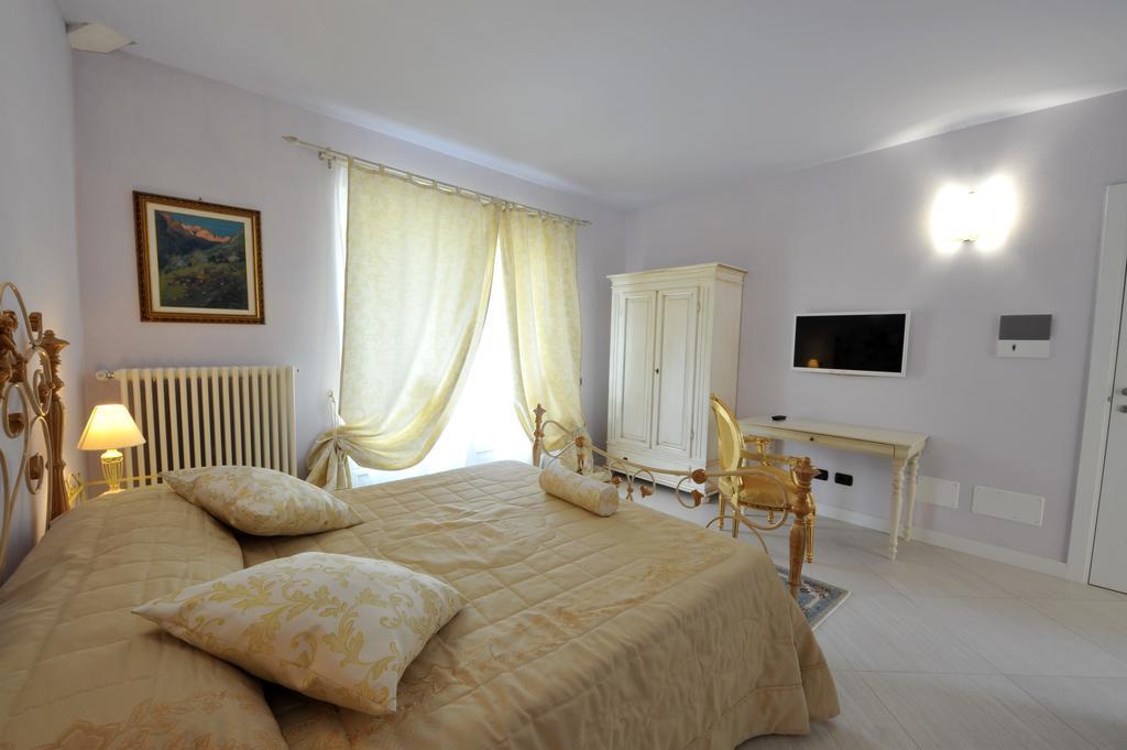 Agriturismo Cascina Varie Castagnito Bagian luar foto