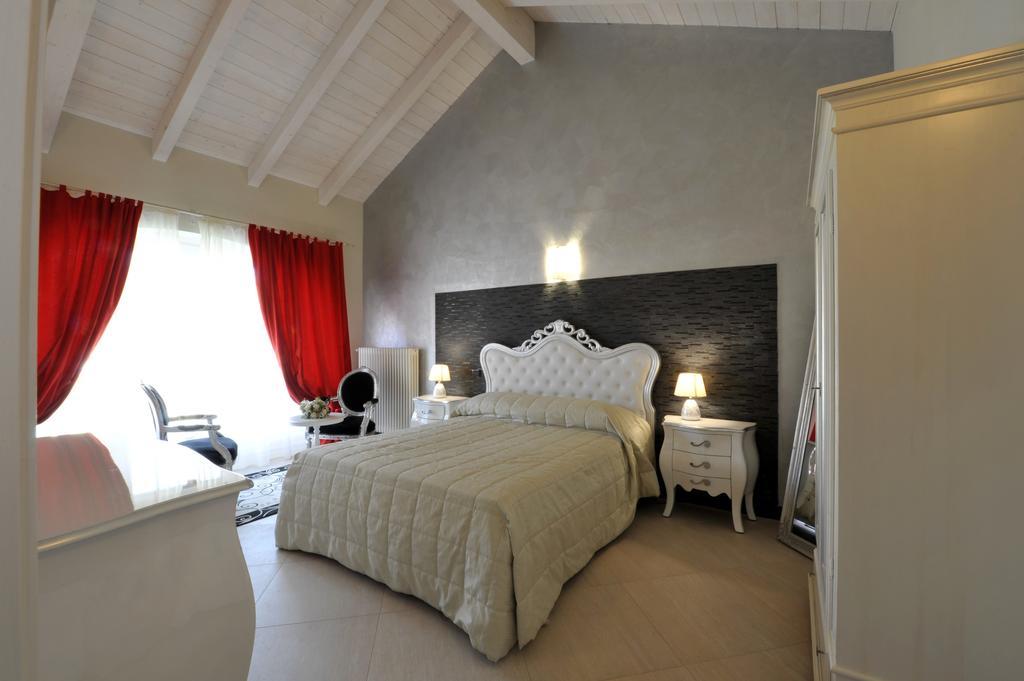 Agriturismo Cascina Varie Castagnito Bagian luar foto