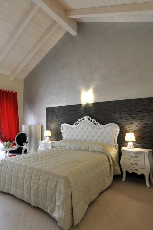 Agriturismo Cascina Varie Castagnito Bagian luar foto