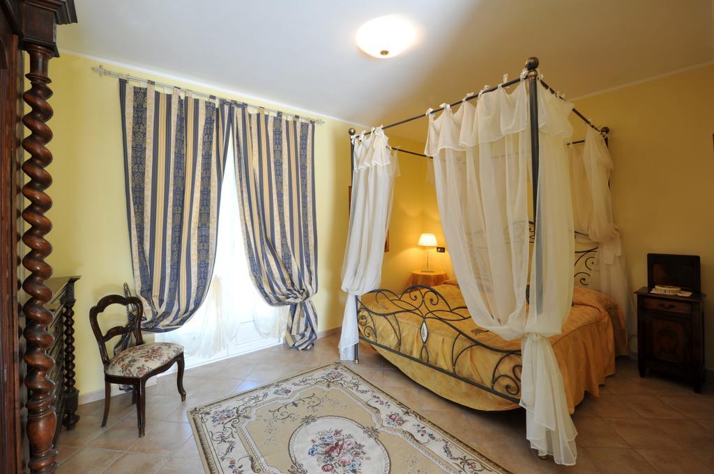 Agriturismo Cascina Varie Castagnito Bagian luar foto