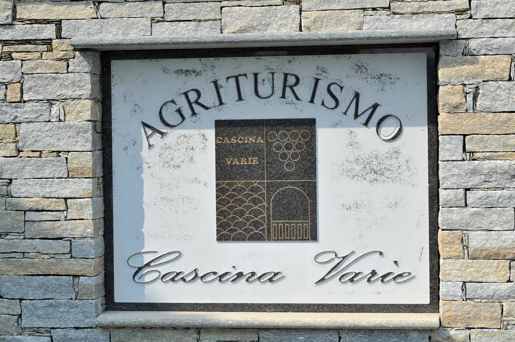 Agriturismo Cascina Varie Castagnito Bagian luar foto