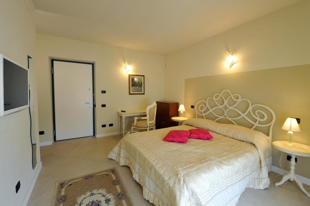 Agriturismo Cascina Varie Castagnito Bagian luar foto