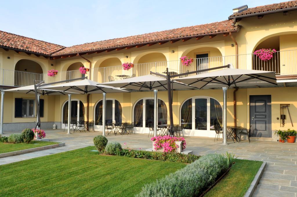 Agriturismo Cascina Varie Castagnito Bagian luar foto