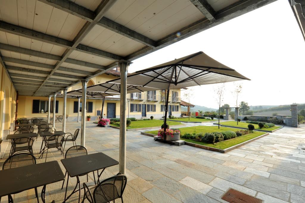 Agriturismo Cascina Varie Castagnito Bagian luar foto
